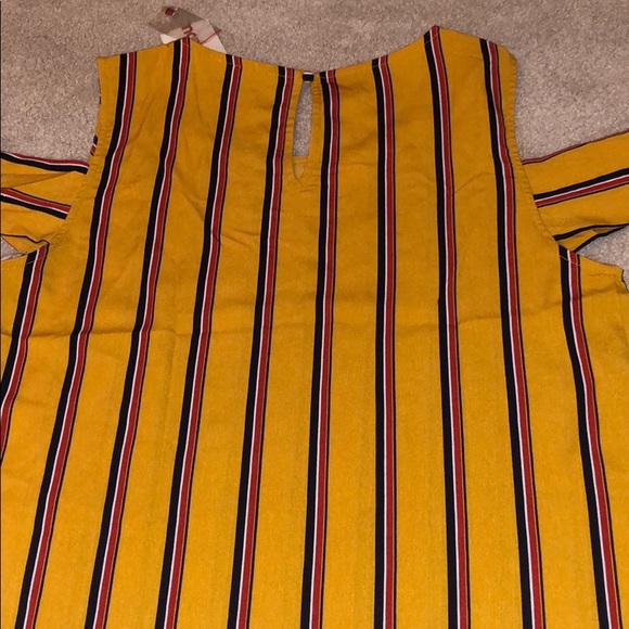 Mustard yellow Cut out shoulder shirt - Picture 3 of 3